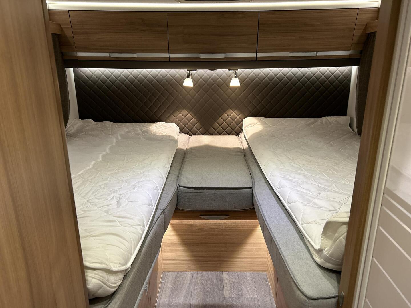 ADRIA MATRIX M 670SL 2019