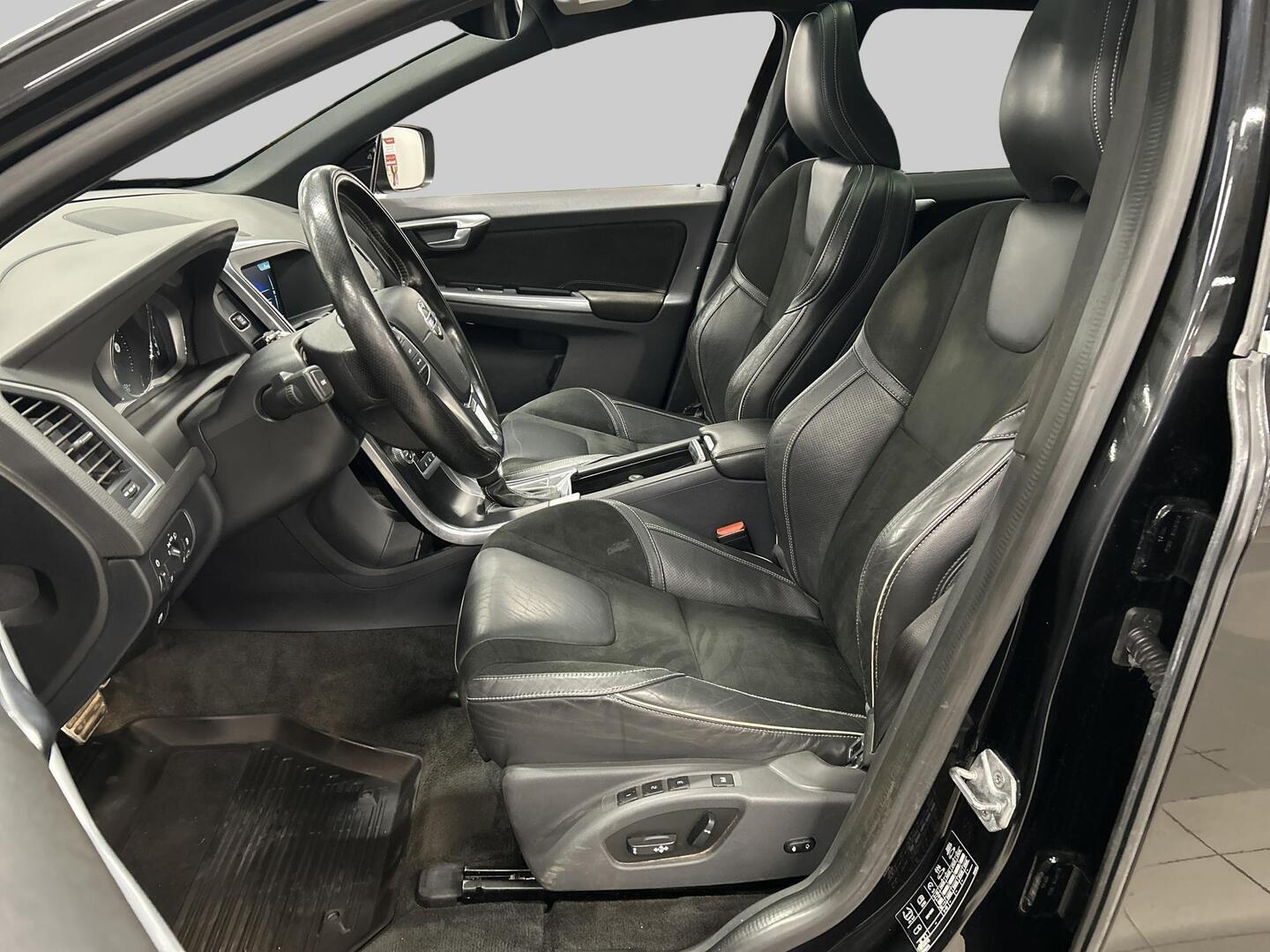 VOLVO XC60 2016