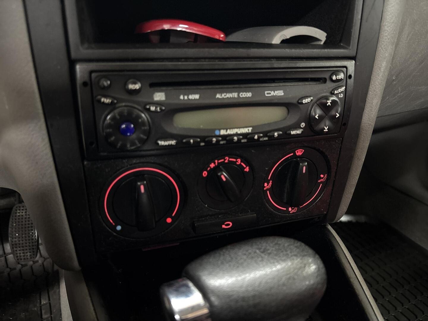 VOLKSWAGEN Golf 2001