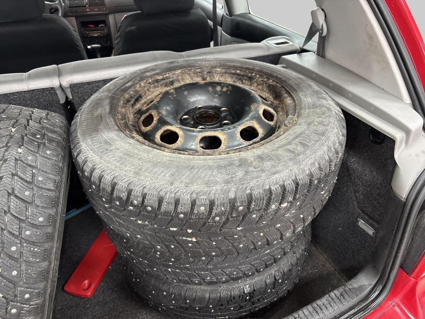 VOLKSWAGEN Golf 2001