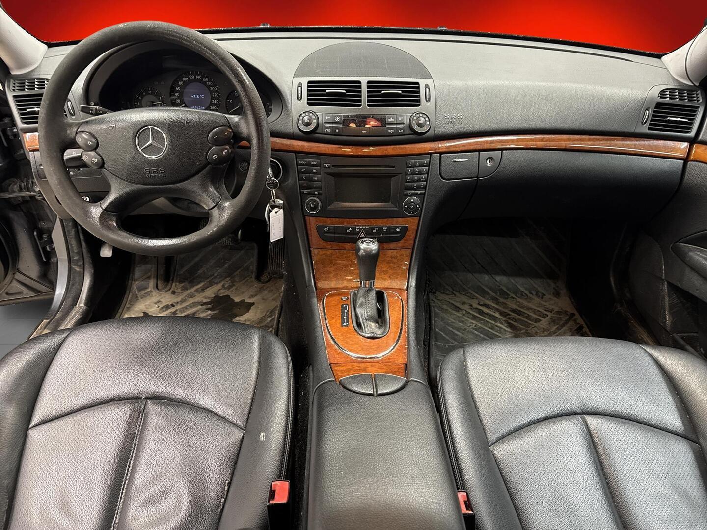 MERCEDES-BENZ E 2008