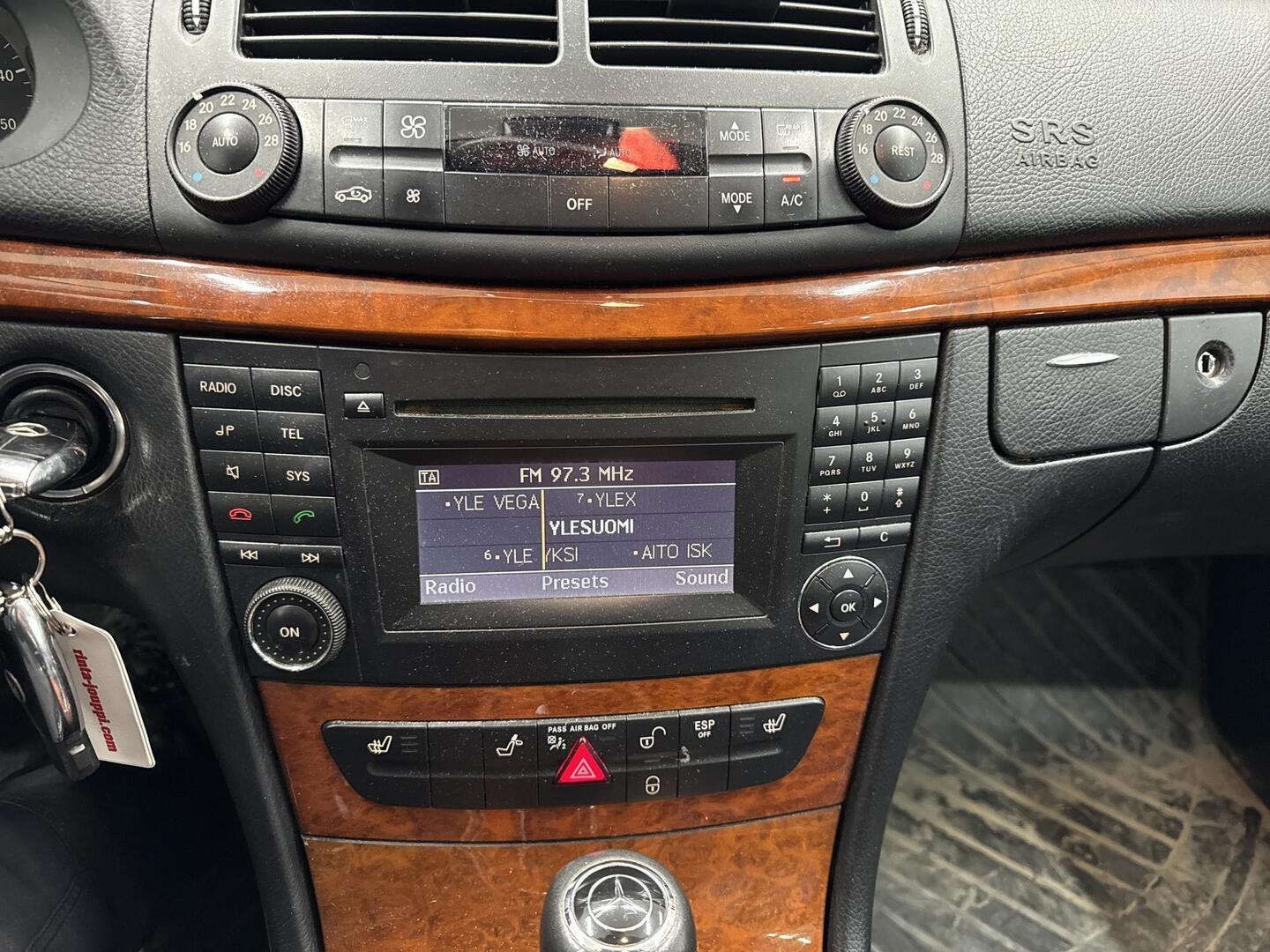 MERCEDES-BENZ E 2008