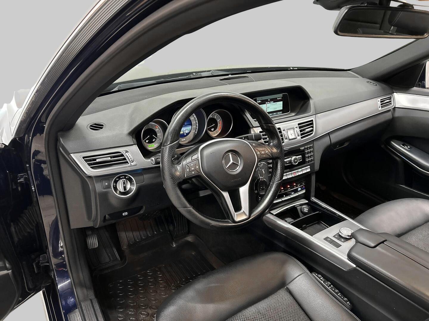 MERCEDES-BENZ E 2013