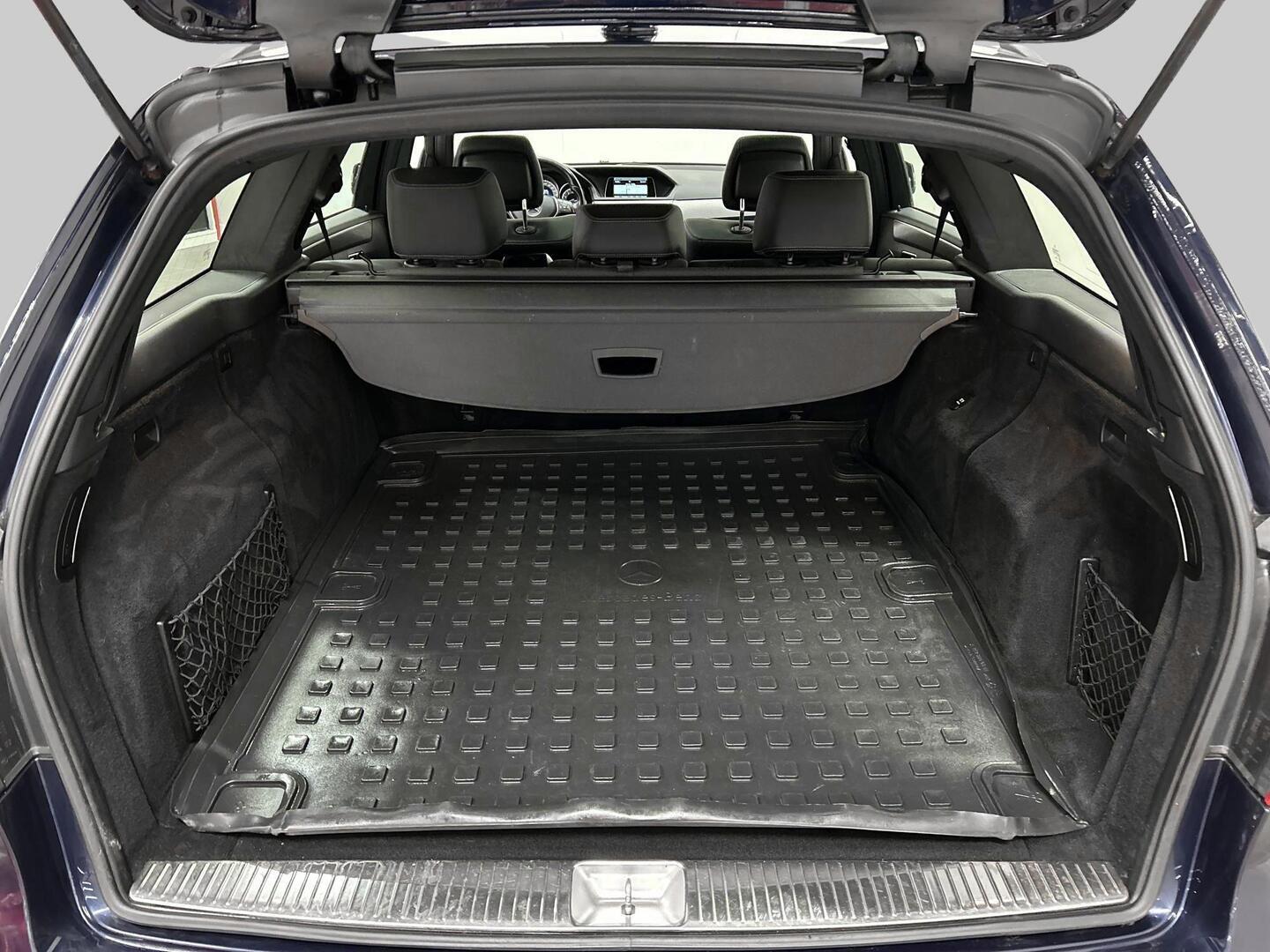 MERCEDES-BENZ E 2013