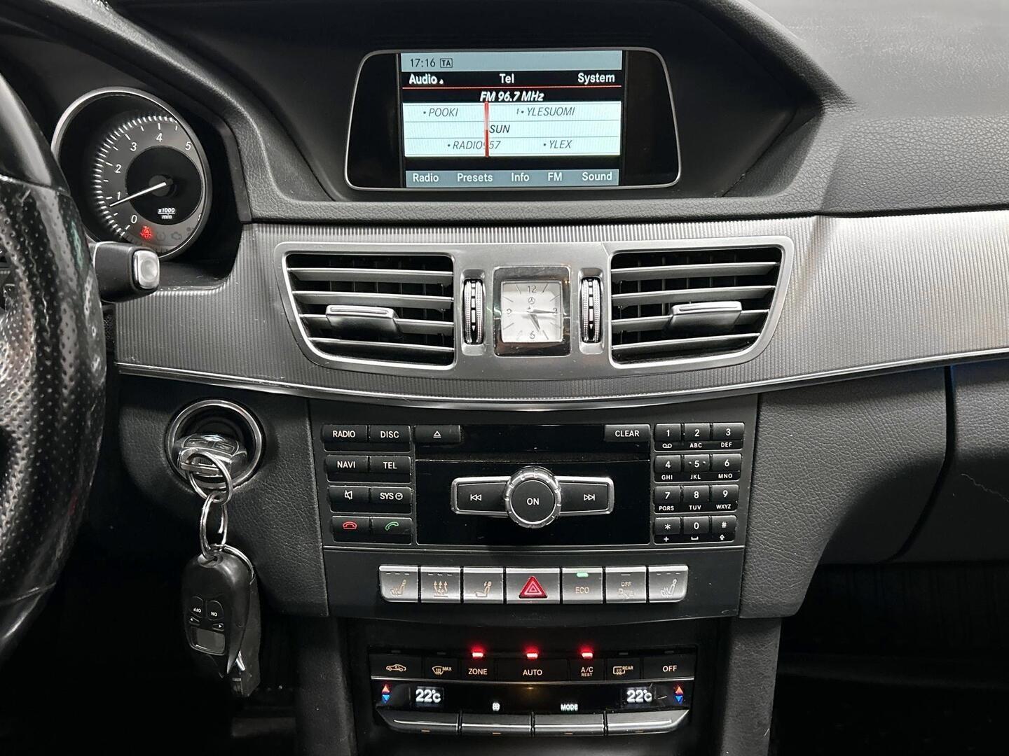 MERCEDES-BENZ E 2013