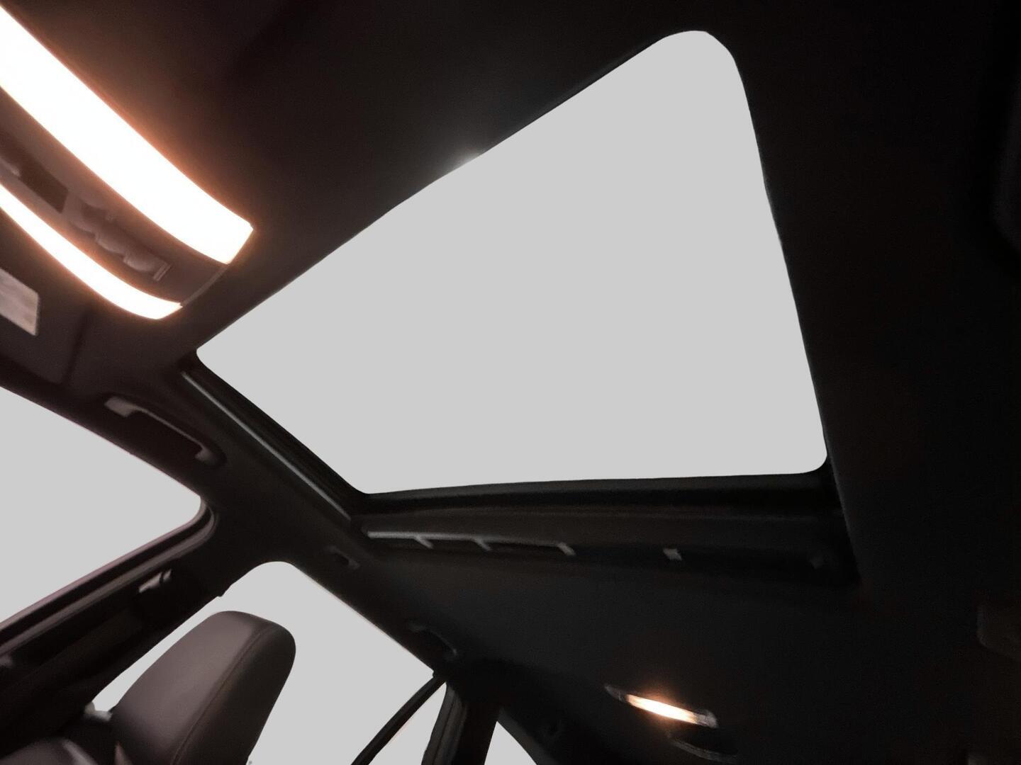 MERCEDES-BENZ E 2013