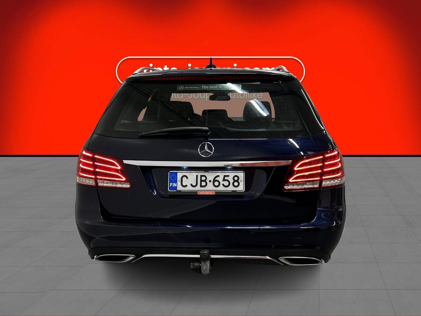 MERCEDES-BENZ E 2013