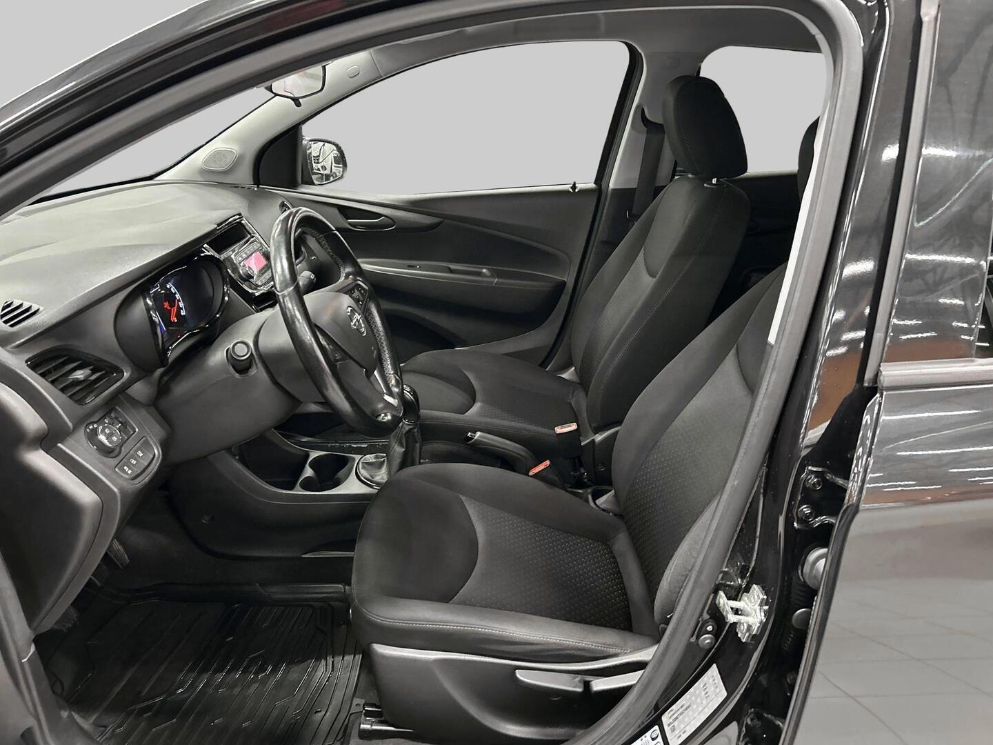 OPEL KARL 2016