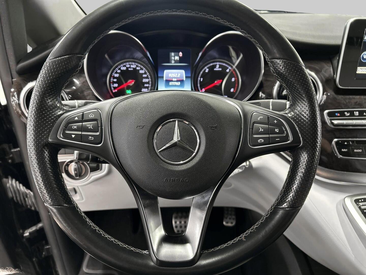 MERCEDES-BENZ V 2019