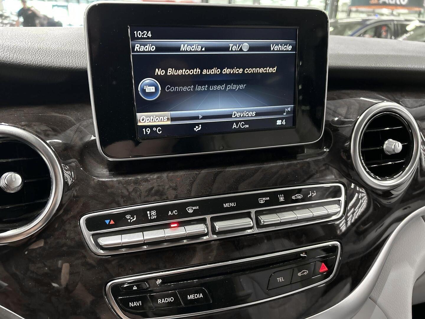 MERCEDES-BENZ V 2019