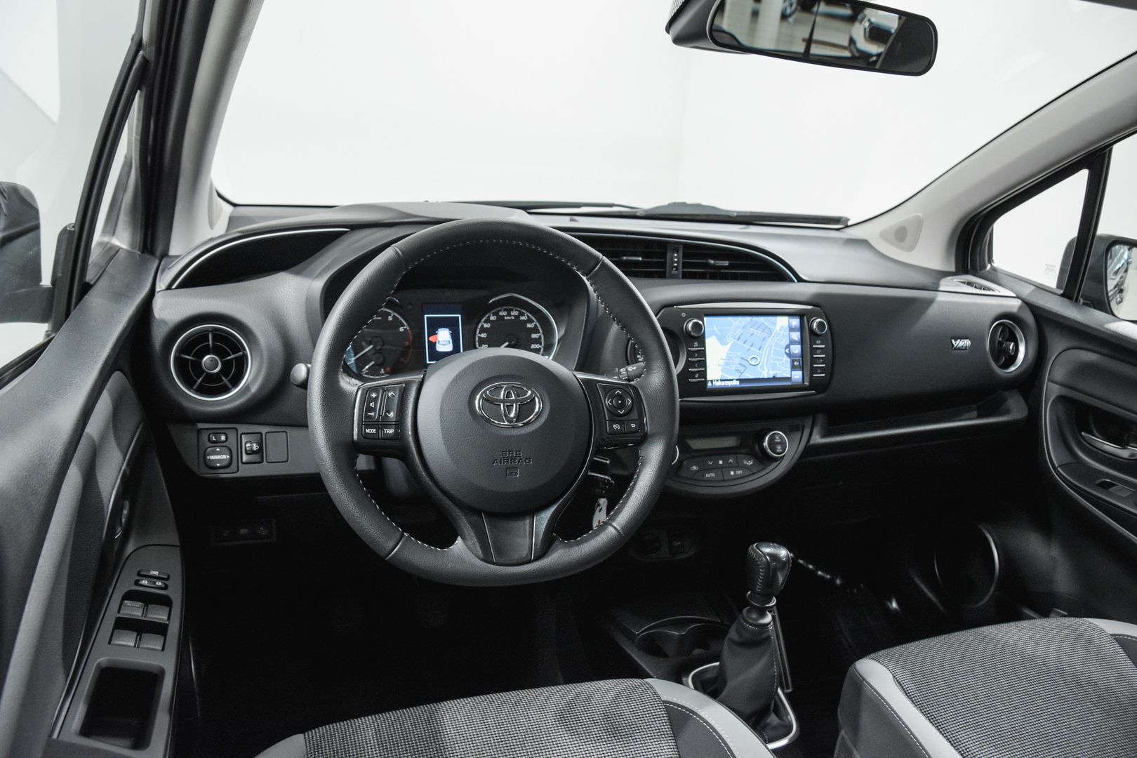 TOYOTA YARIS 2019