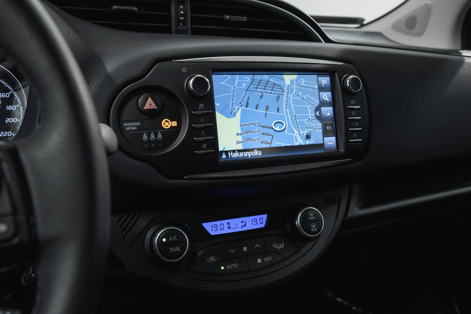 TOYOTA YARIS 2019