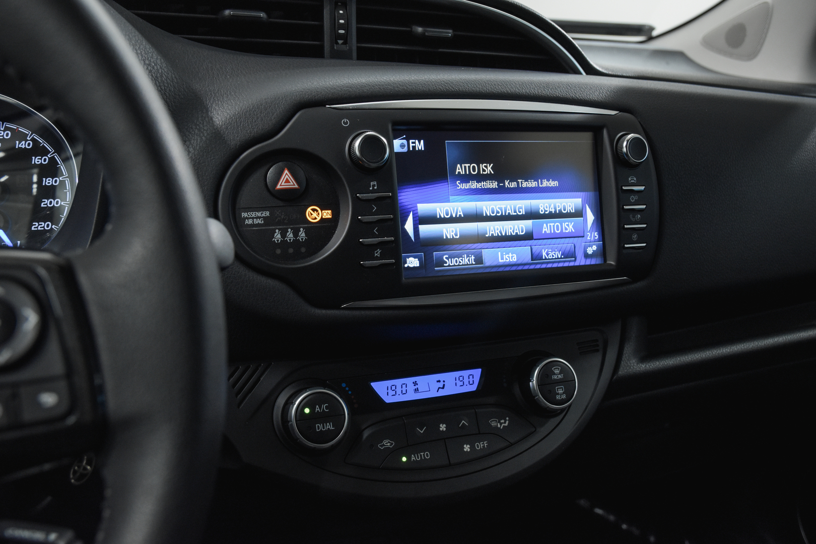 TOYOTA YARIS 2019