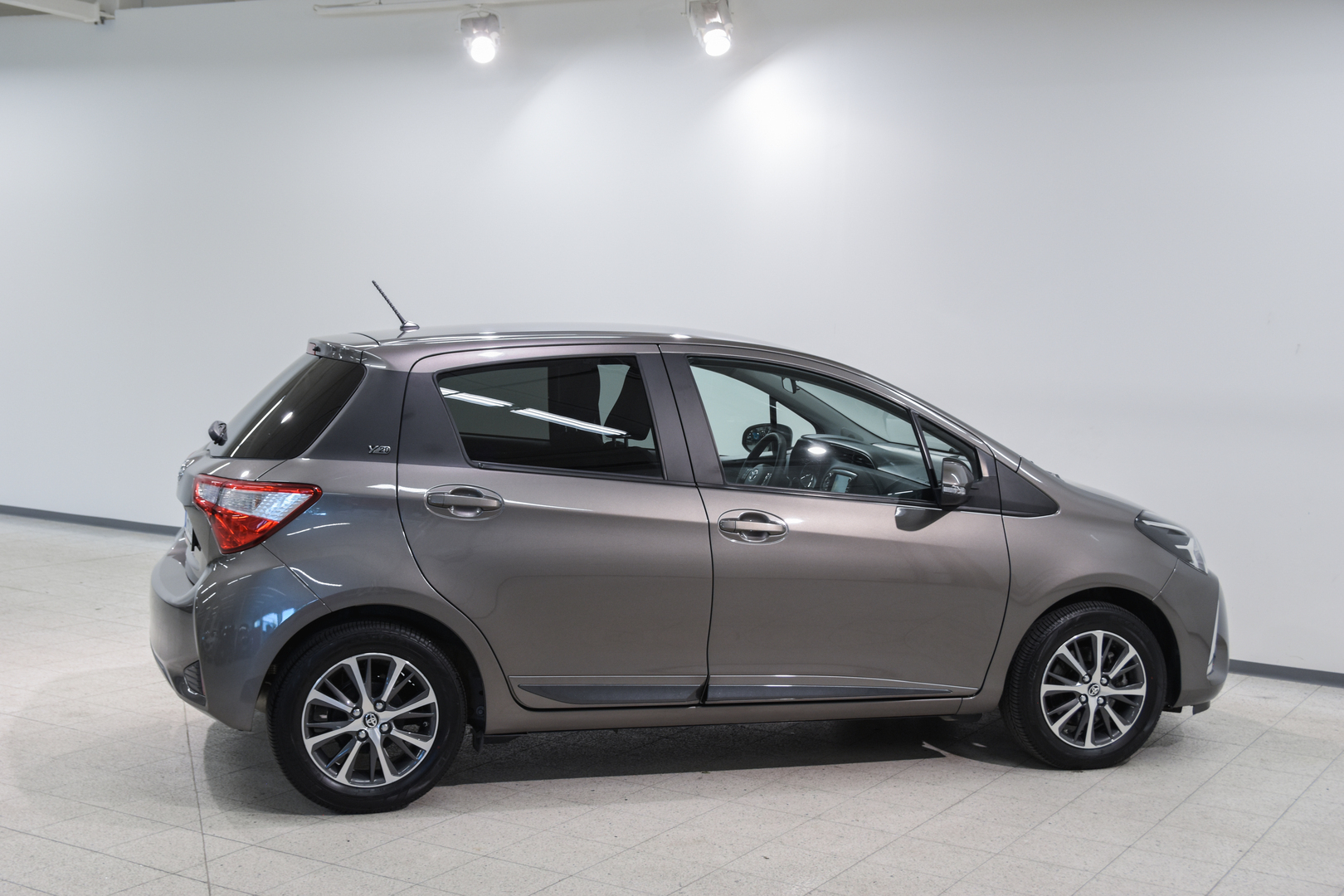 TOYOTA YARIS 2019