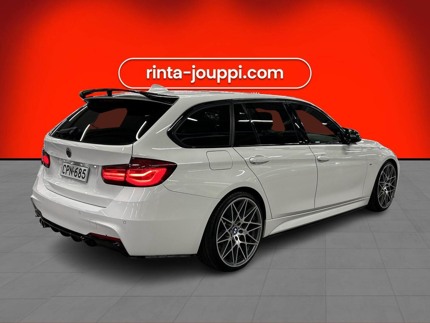 BMW 325 2017