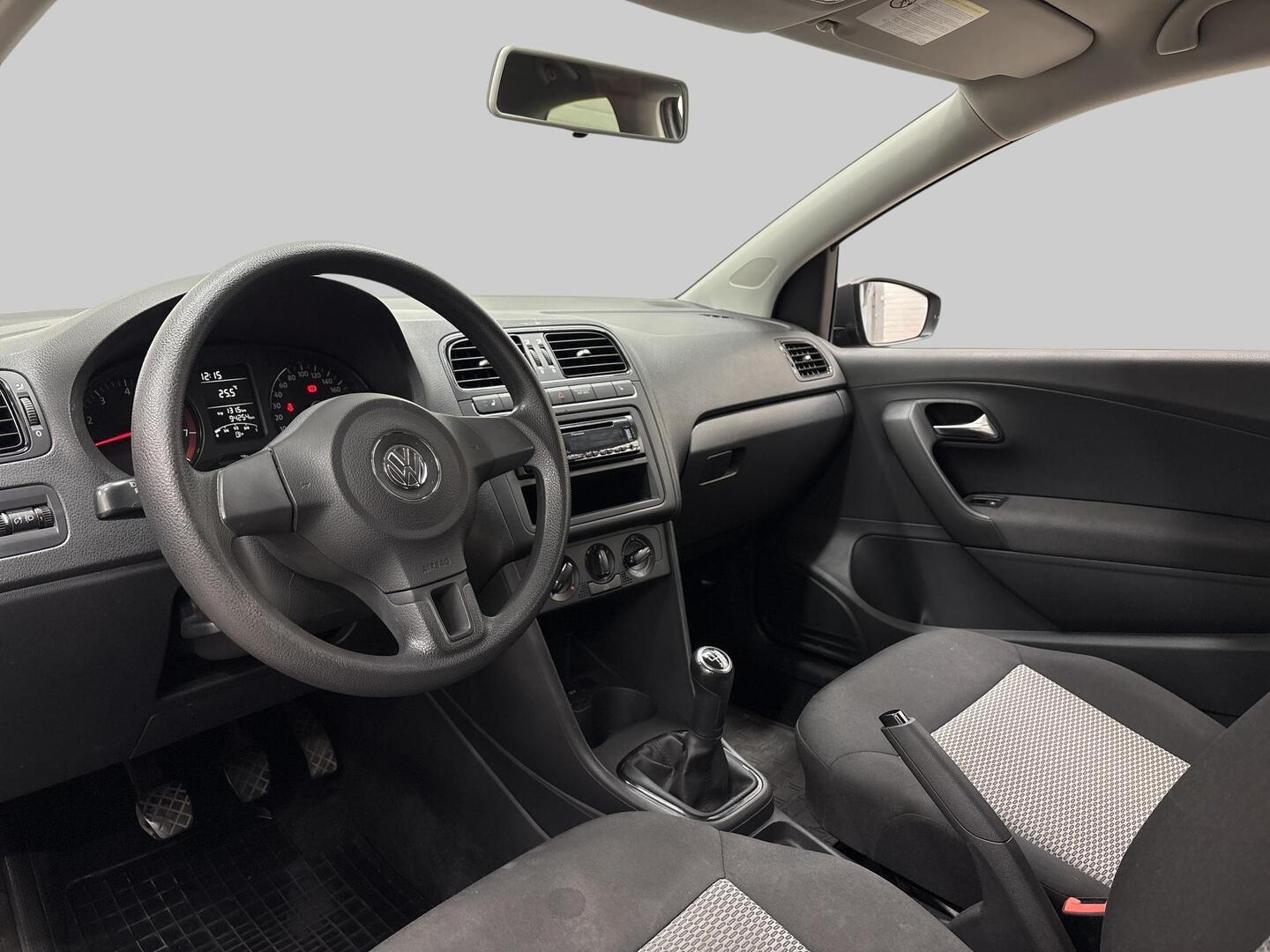 VOLKSWAGEN Polo 2010