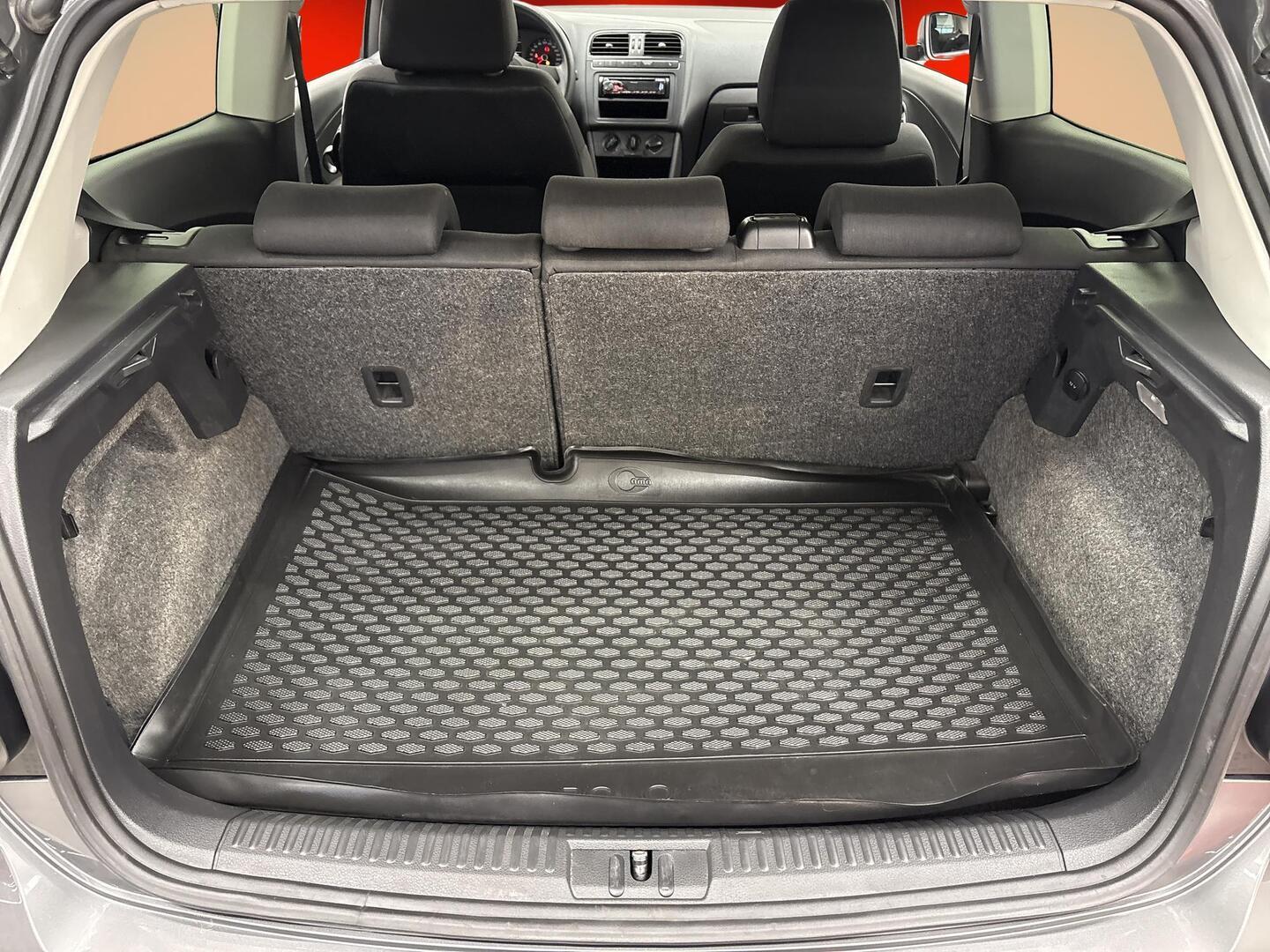 VOLKSWAGEN Polo 2010
