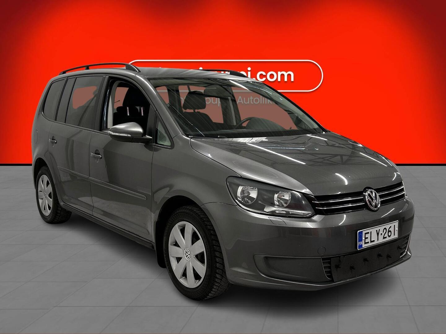 VOLKSWAGEN Touran 2011