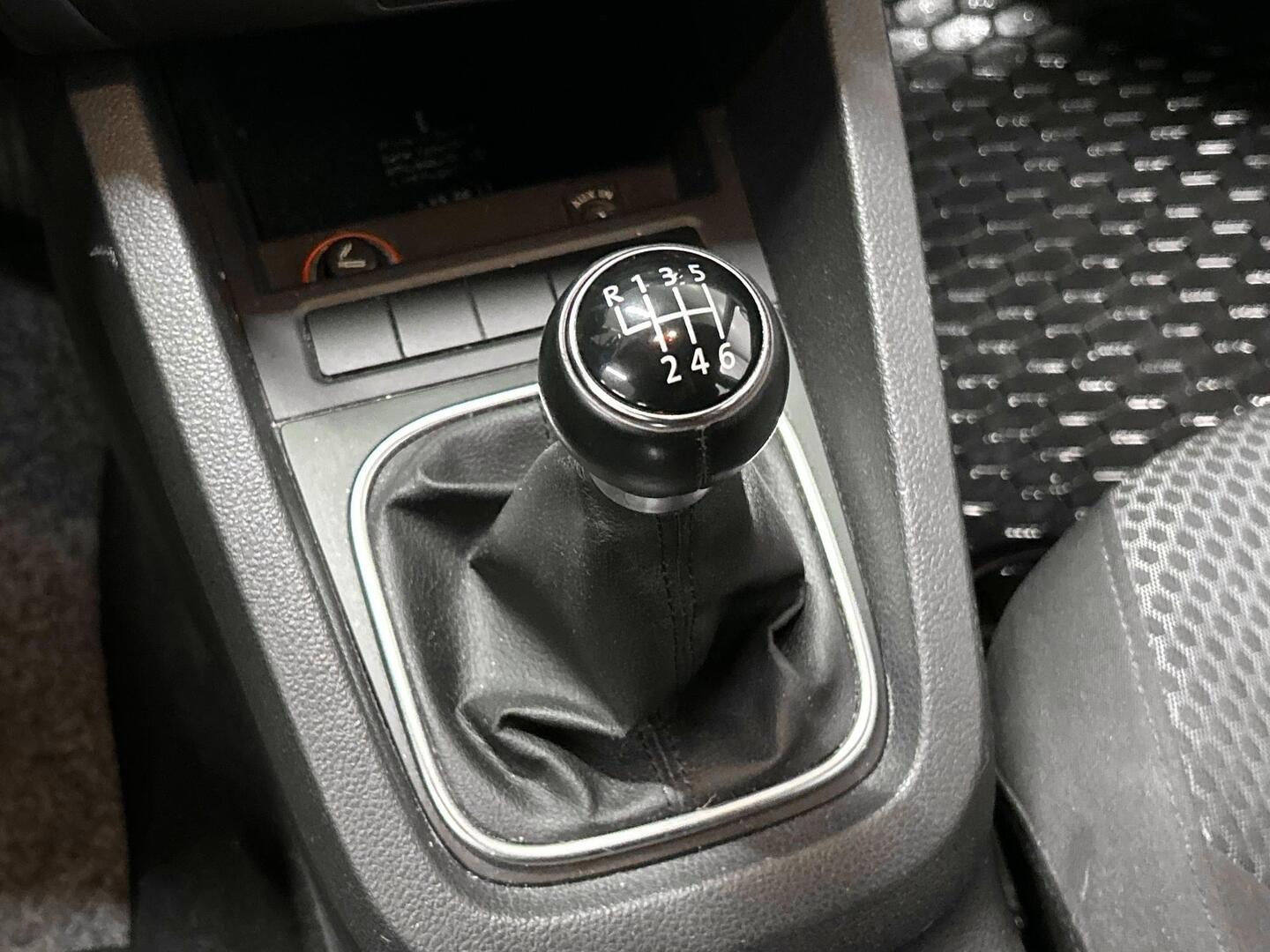 VOLKSWAGEN Jetta 2011