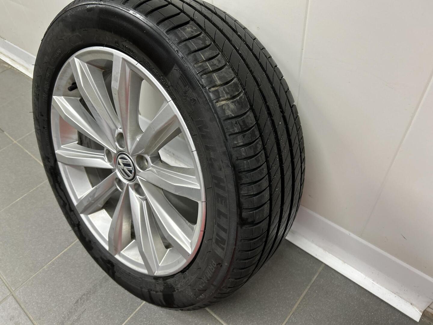 VOLKSWAGEN Passat 2014