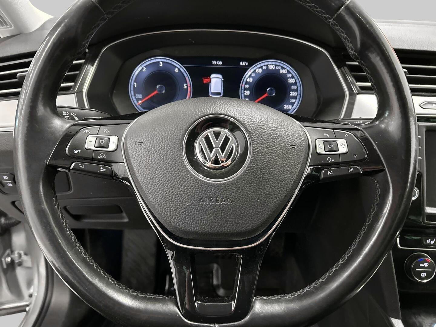 VOLKSWAGEN Passat 2014