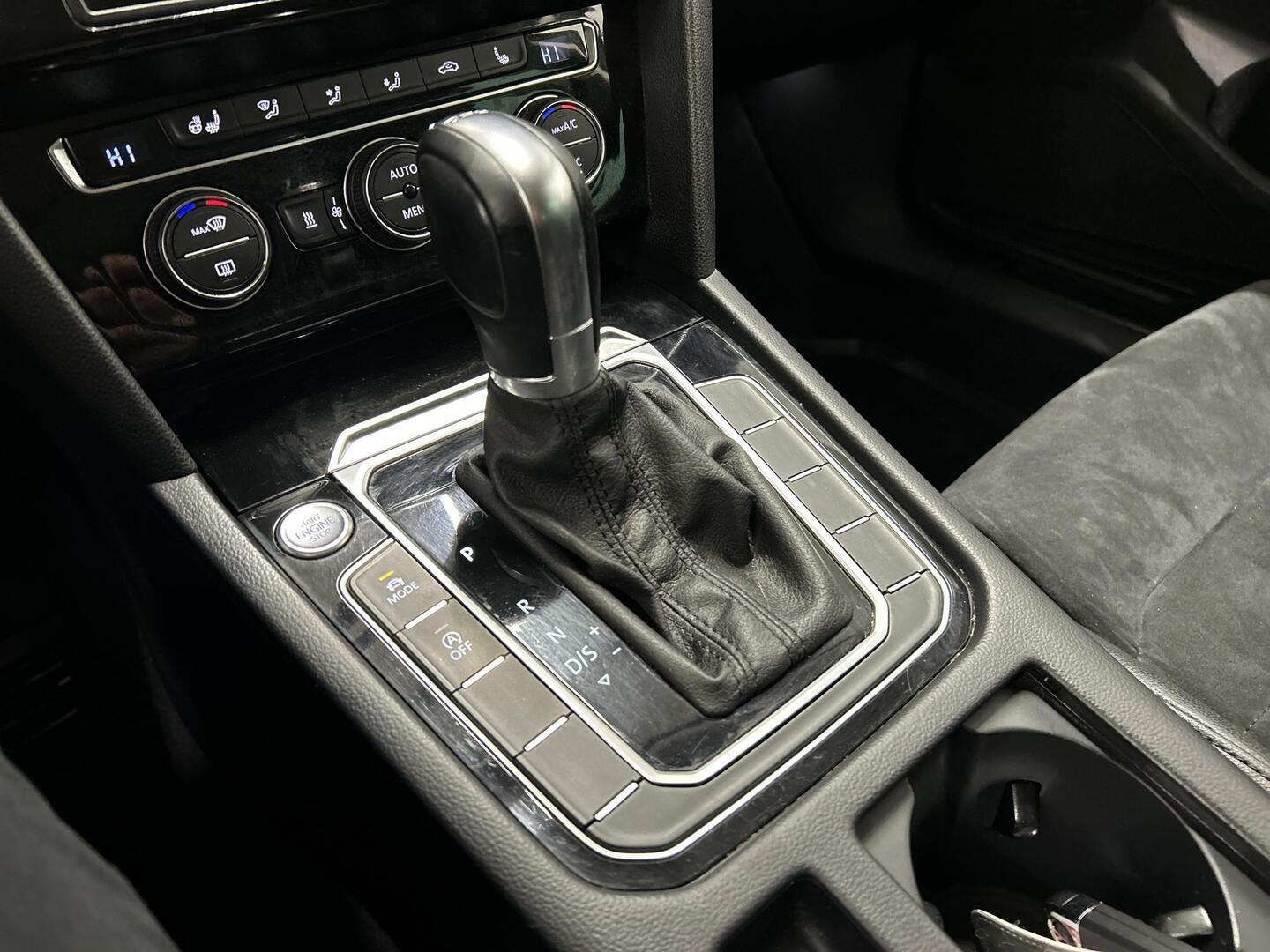 VOLKSWAGEN Passat 2014