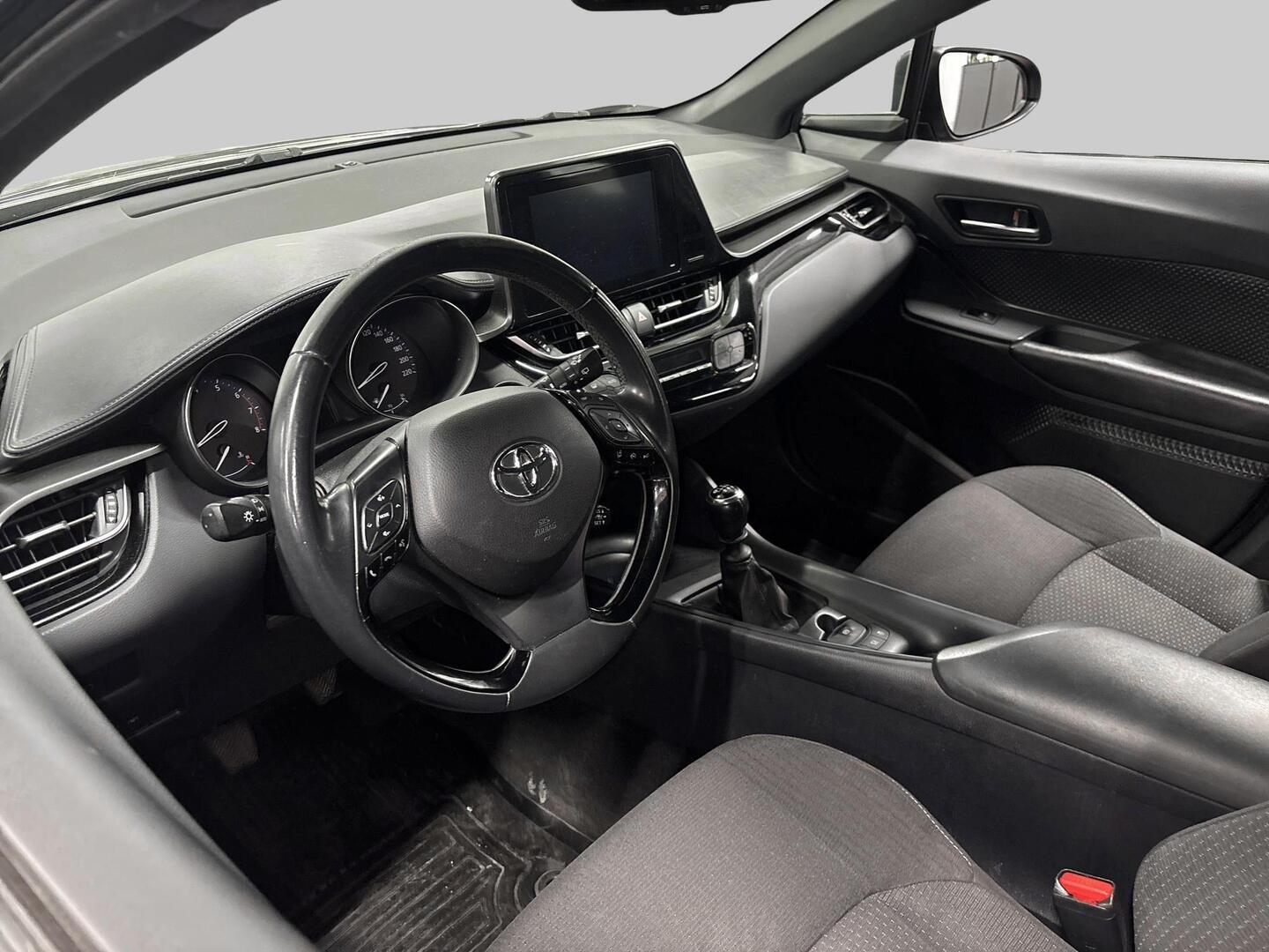 TOYOTA C-HR 2019