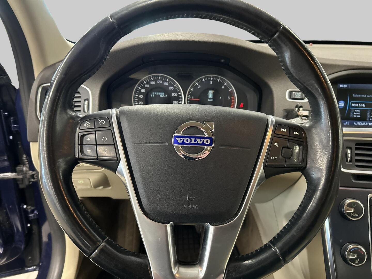 VOLVO V60 2011