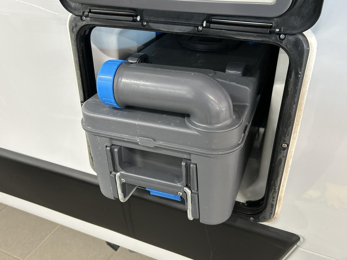 WEINSBERG CARABUS 601 2022