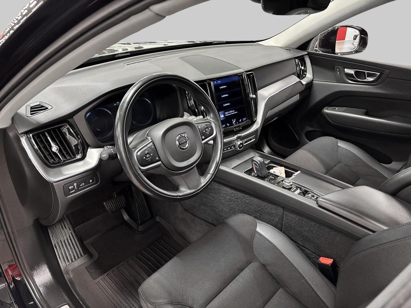 VOLVO XC60 2020