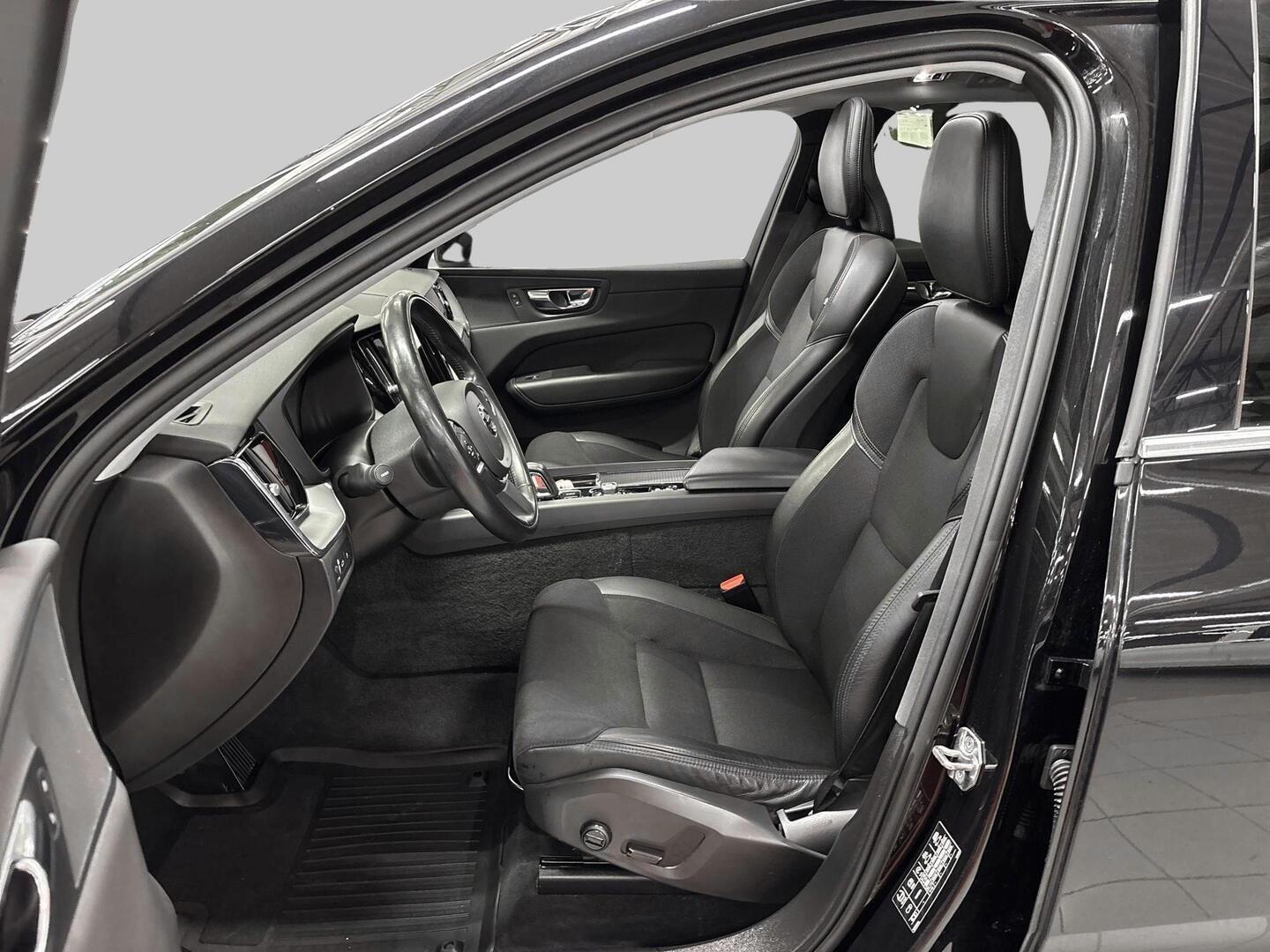 VOLVO XC60 2020