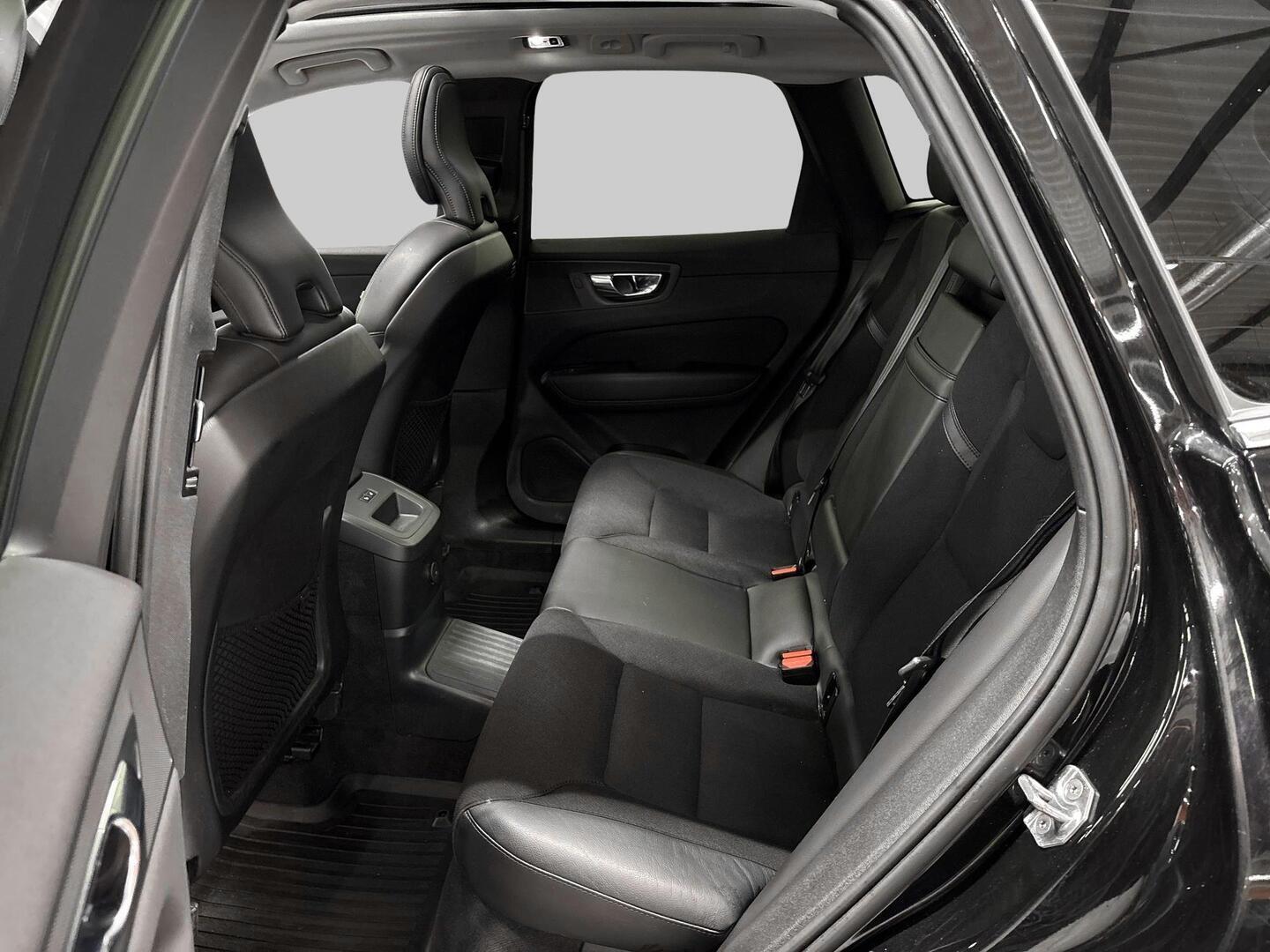 VOLVO XC60 2020