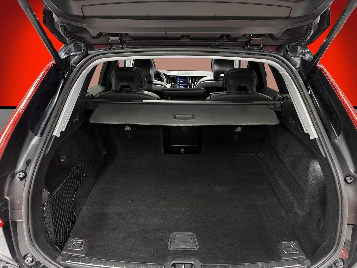 VOLVO XC60 2020
