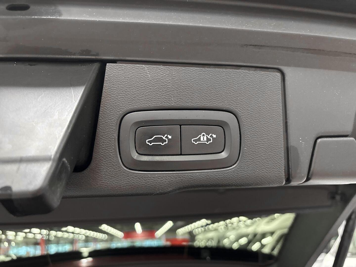 VOLVO XC60 2020