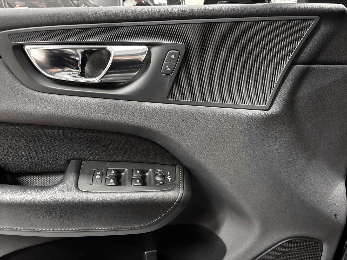 VOLVO XC60 2020