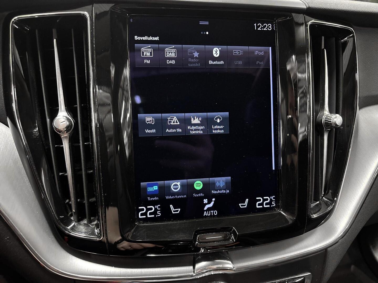 VOLVO XC60 2020