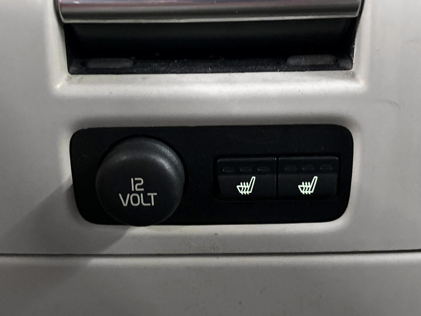 VOLVO V70 2012