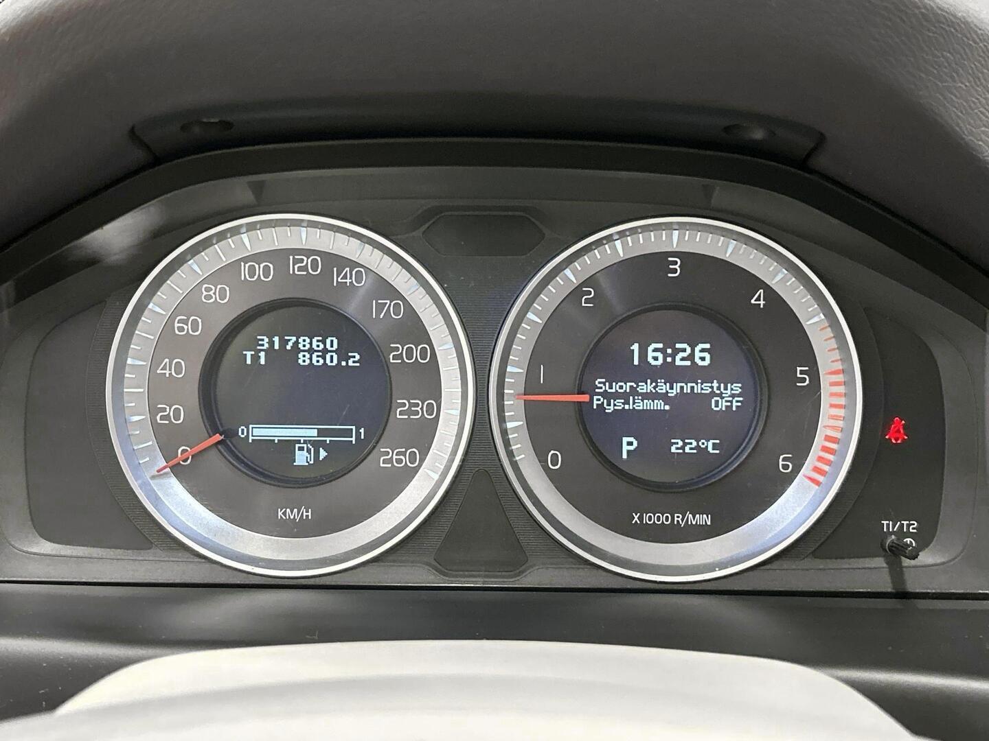 VOLVO V70 2012