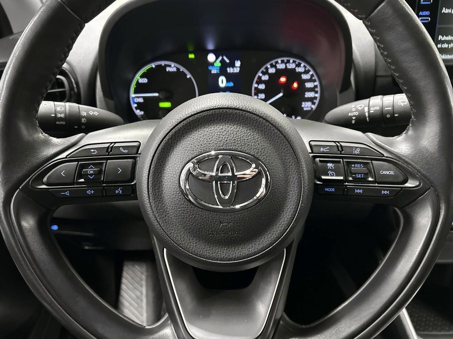 TOYOTA Yaris 2021