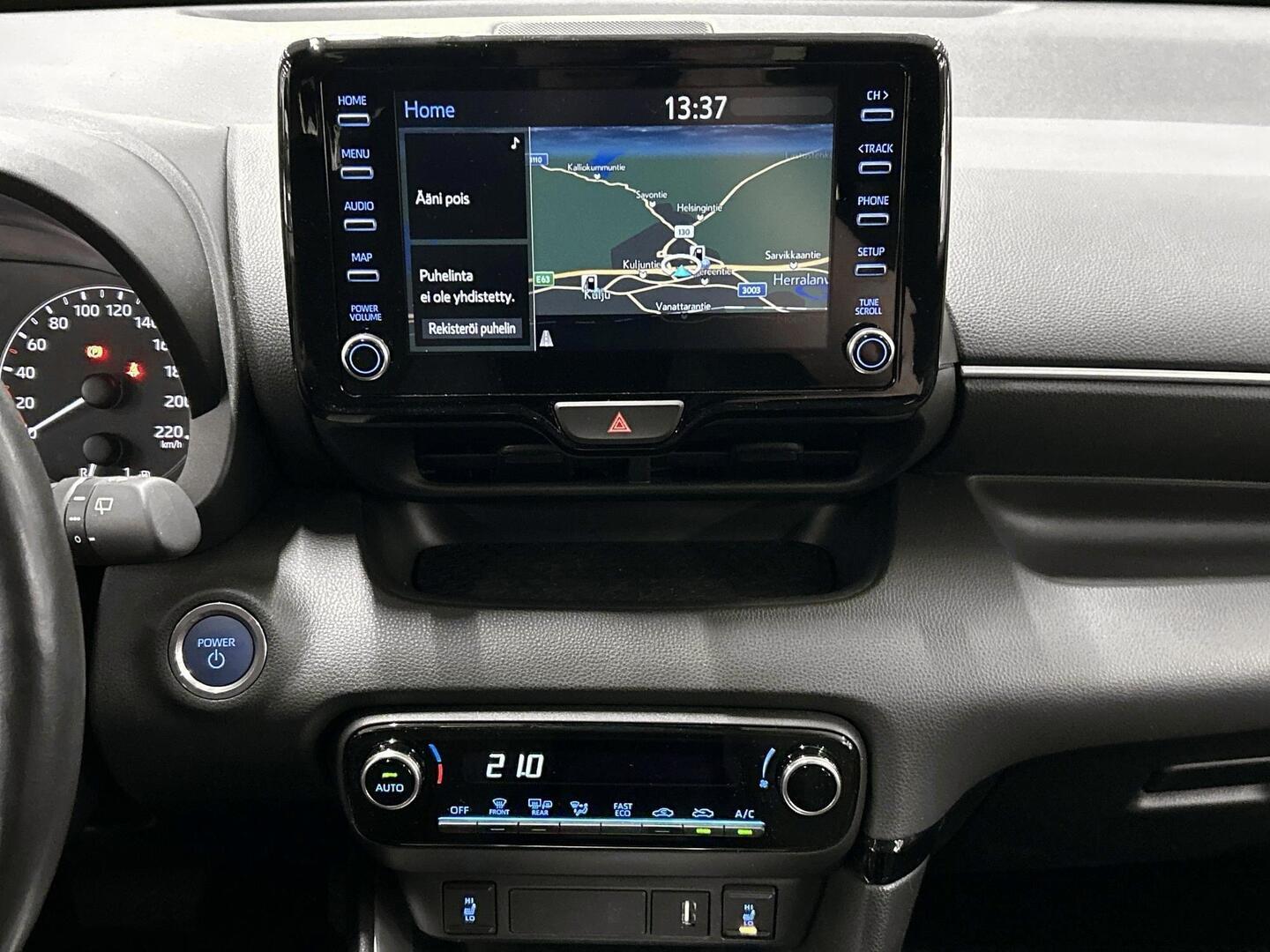 TOYOTA Yaris 2021