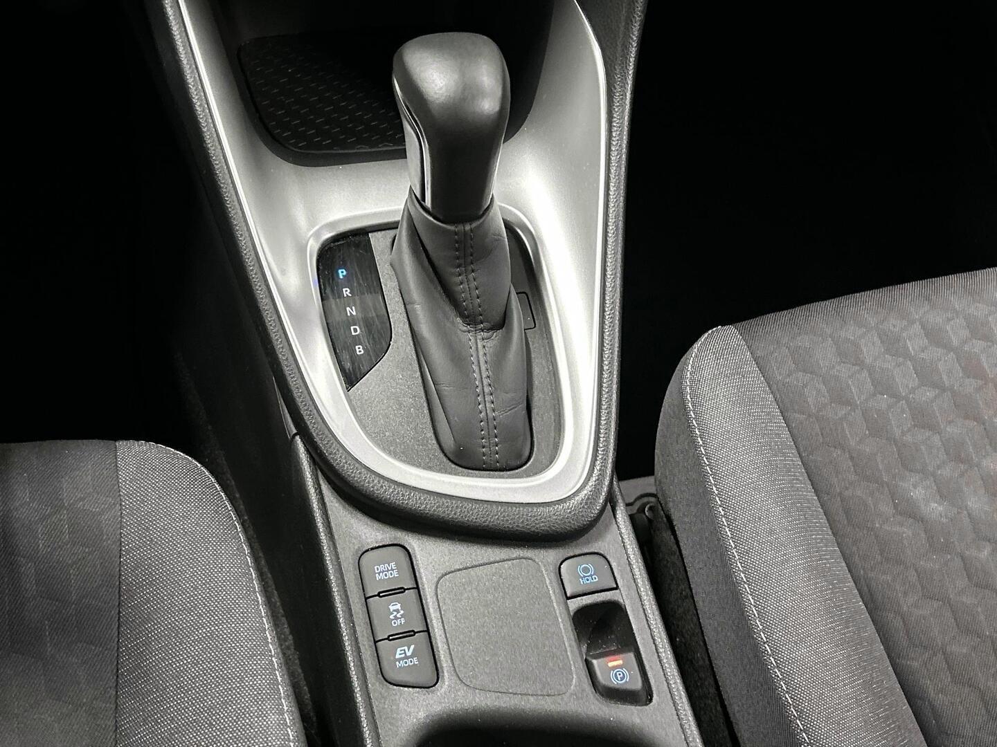 TOYOTA Yaris 2021