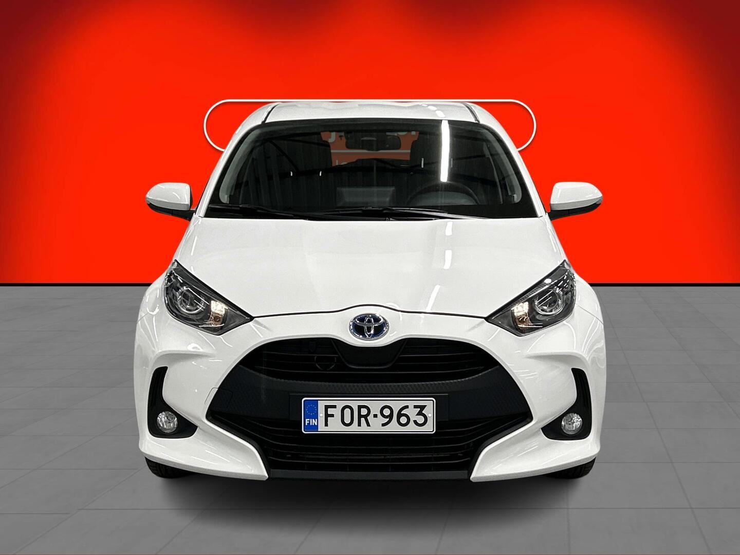 TOYOTA Yaris 2021