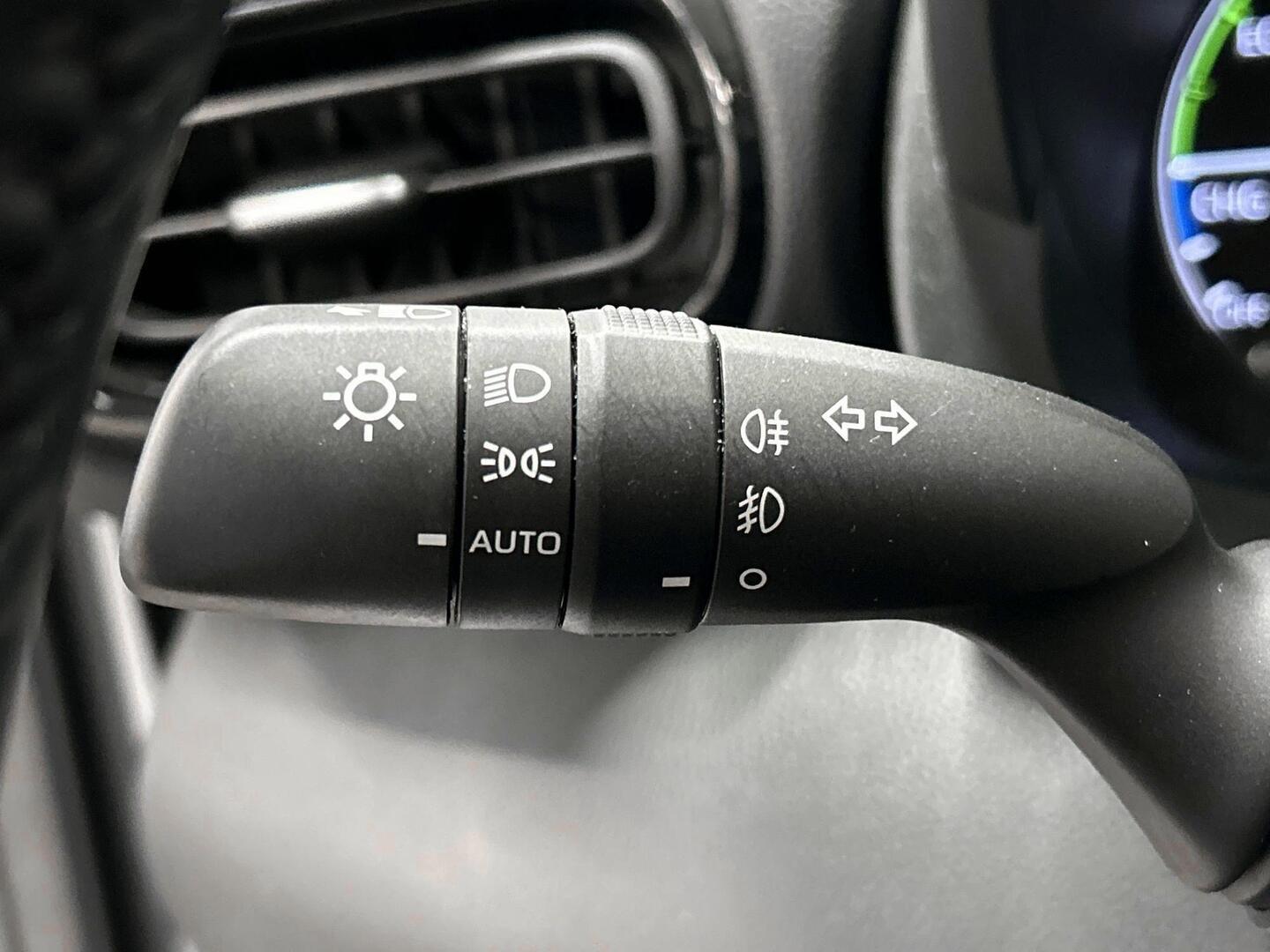TOYOTA Yaris 2021