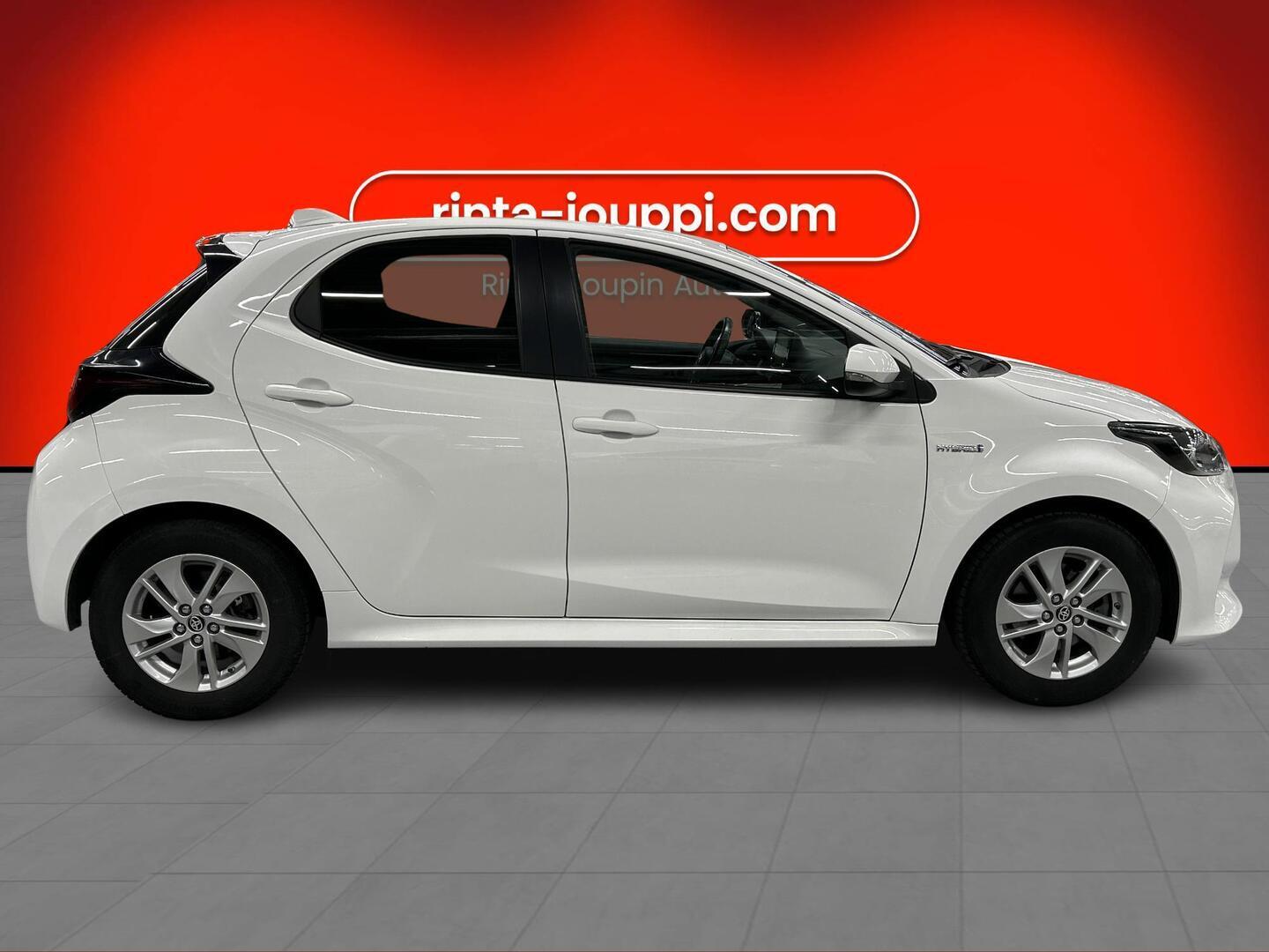 TOYOTA Yaris 2021