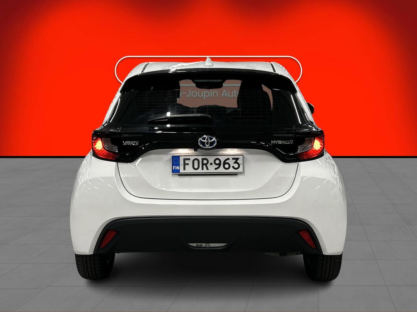 TOYOTA Yaris 2021