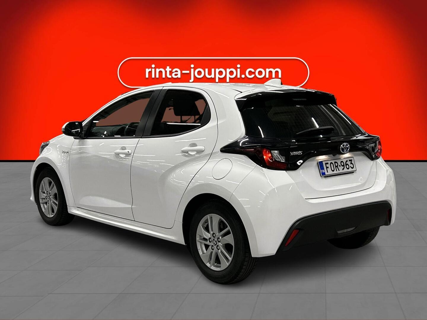 TOYOTA Yaris 2021