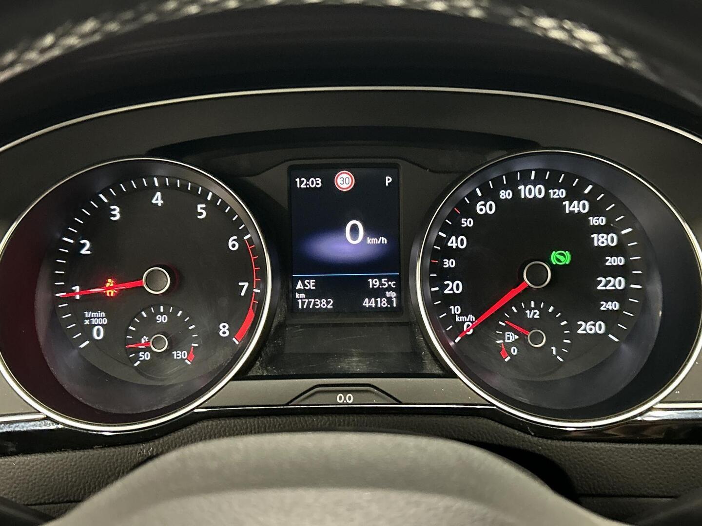 VOLKSWAGEN Passat 2020