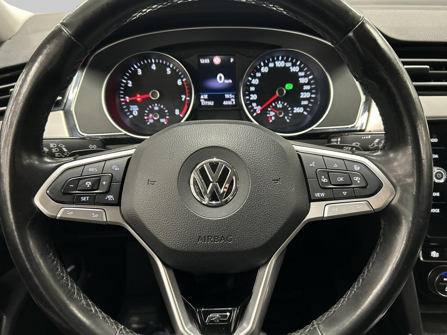 VOLKSWAGEN Passat 2020
