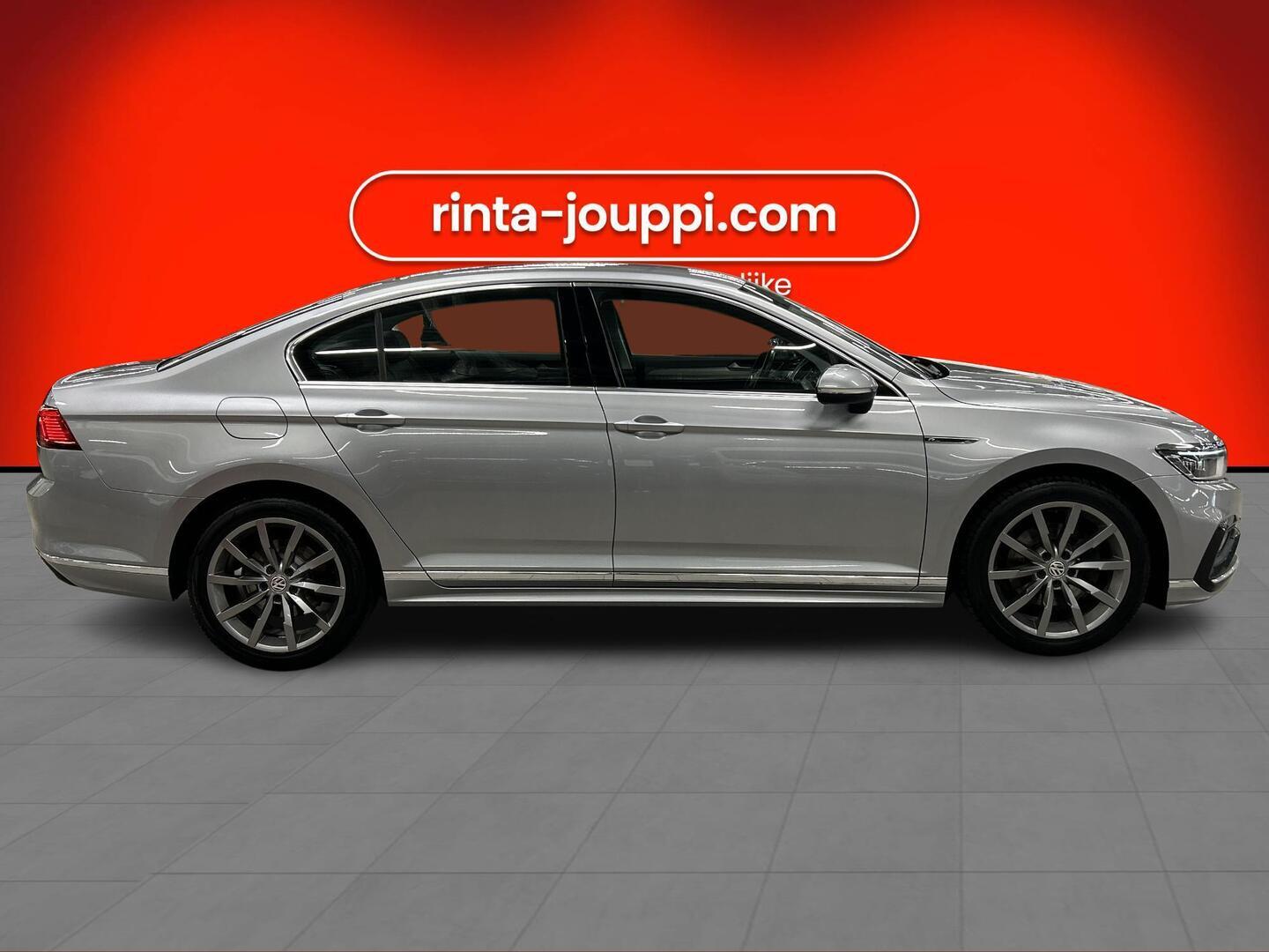 VOLKSWAGEN Passat 2020