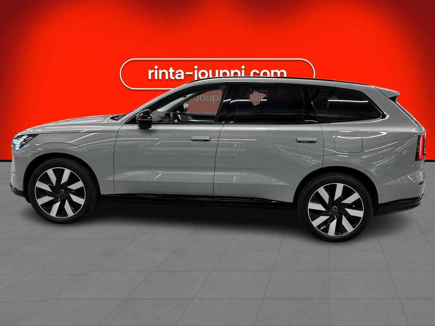 VOLVO EX90 2025